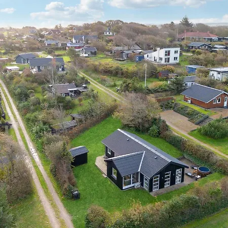 Holiday home 3 Bedroom Cozy In Struer