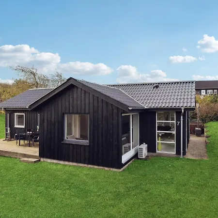 3 Bedroom Cozy In Holiday home *