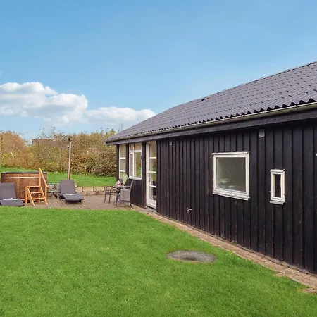 Holiday home 3 Bedroom Cozy In Struer